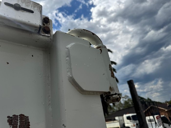 2015 Fuso Fv 51SK WHITE