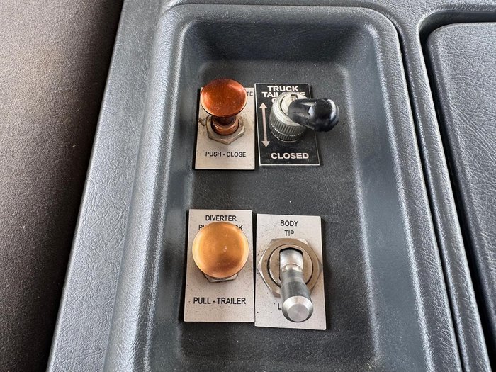 2015 Fuso Fv 51SK WHITE