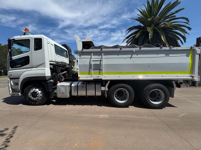 2015 Fuso Fv 51SK WHITE