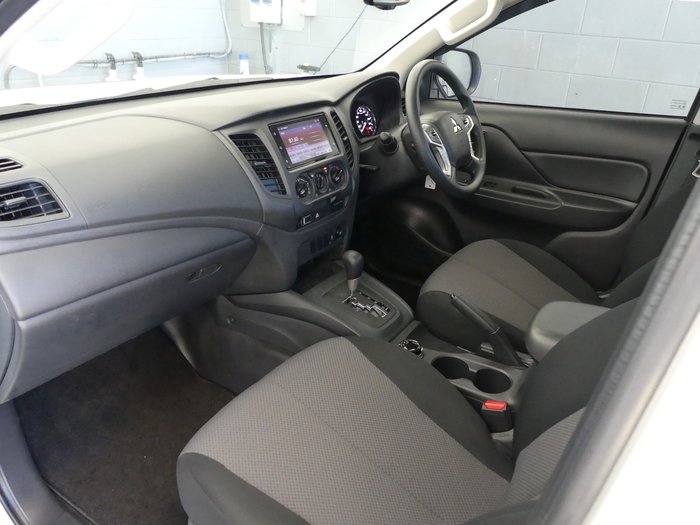 2023 Mitsubishi Triton GLX