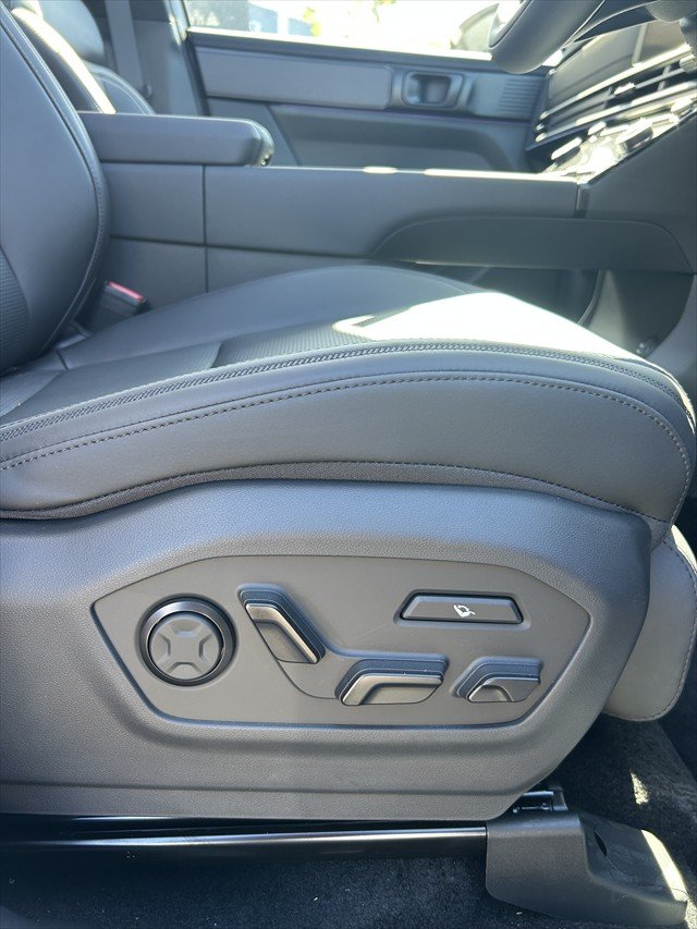 2025 Hyundai Santa Fe Hybrid Calligraphy