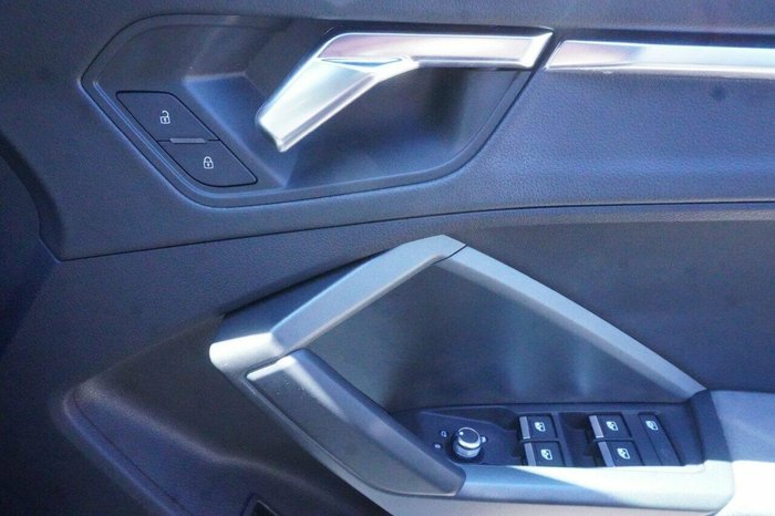 2021 Audi Q3 40 TFSI S line