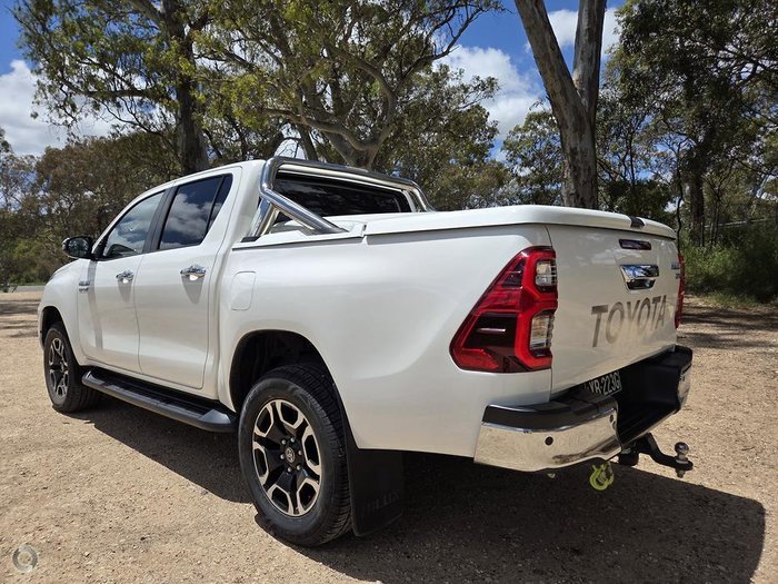2020 Toyota Hilux SR5