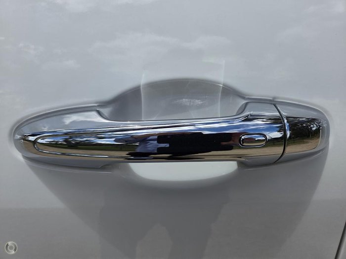 2020 Toyota Hilux SR5