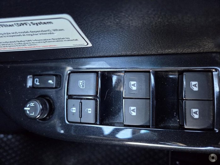 2020 Toyota Hilux SR5