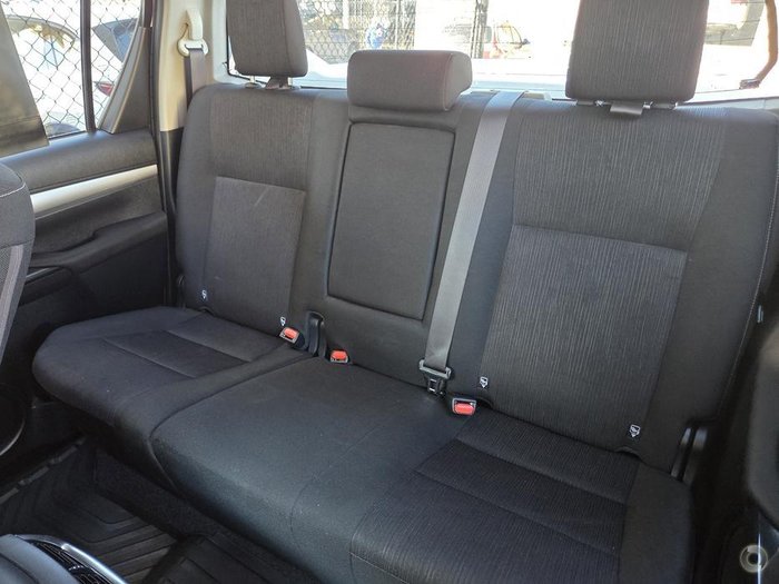 2020 Toyota Hilux SR5