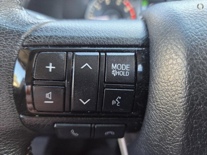 2020 Toyota Hilux SR5