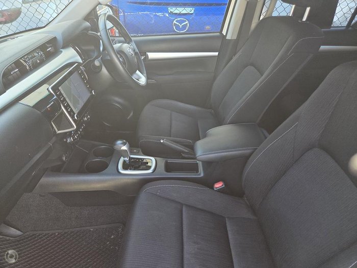 2020 Toyota Hilux SR5