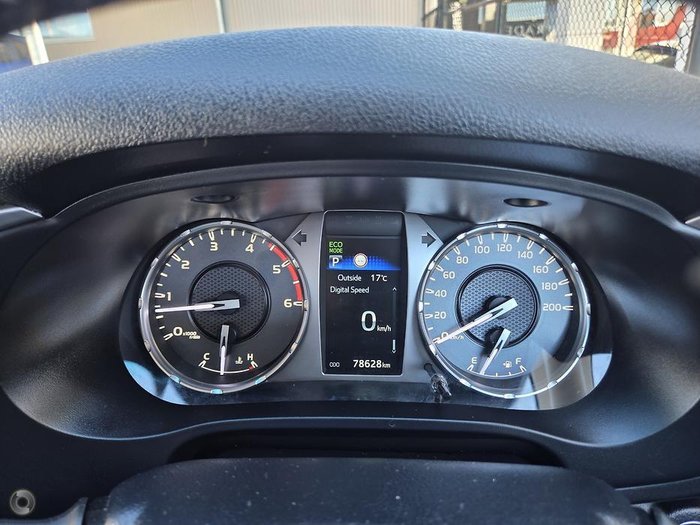 2020 Toyota Hilux SR5