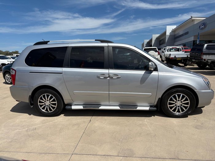 2011 Kia Grand Carnival Platinum