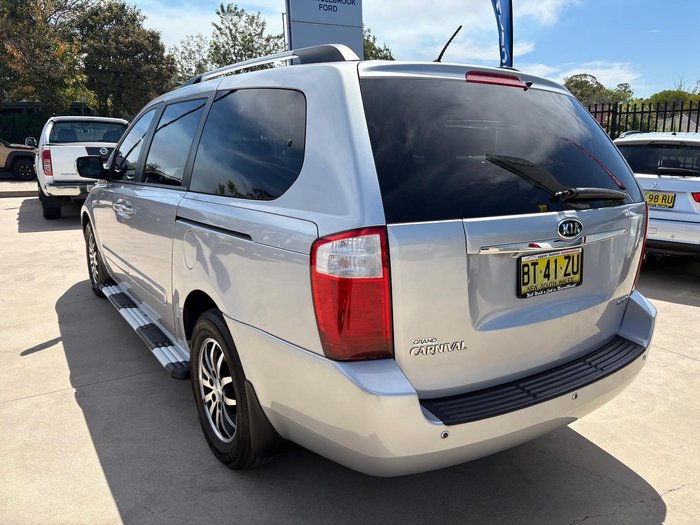 2011 Kia Grand Carnival Platinum VQ MY11 Clear Silver