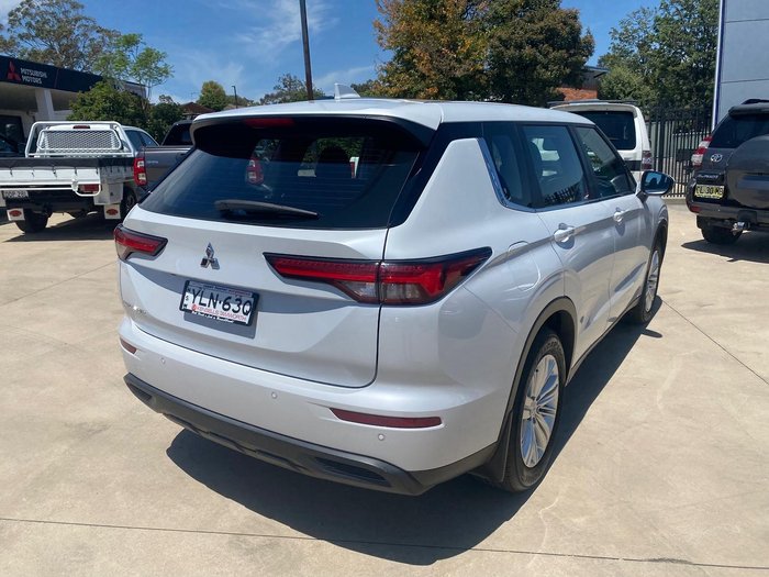 2022 Mitsubishi Outlander ES ZM MY22 White