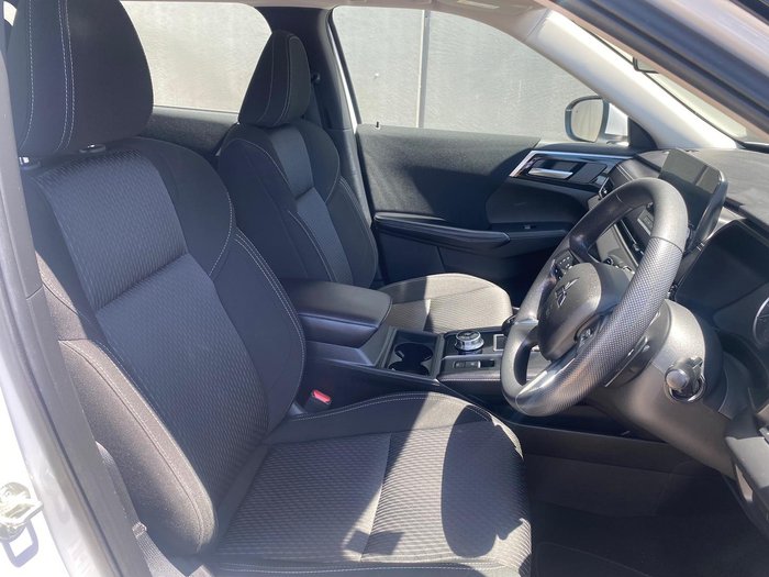 2022 Mitsubishi Outlander ES ZM MY22 White