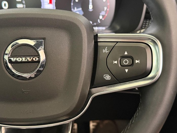 2022 Volvo XC40 T5 R-Design MY22 AWD Onyx Black