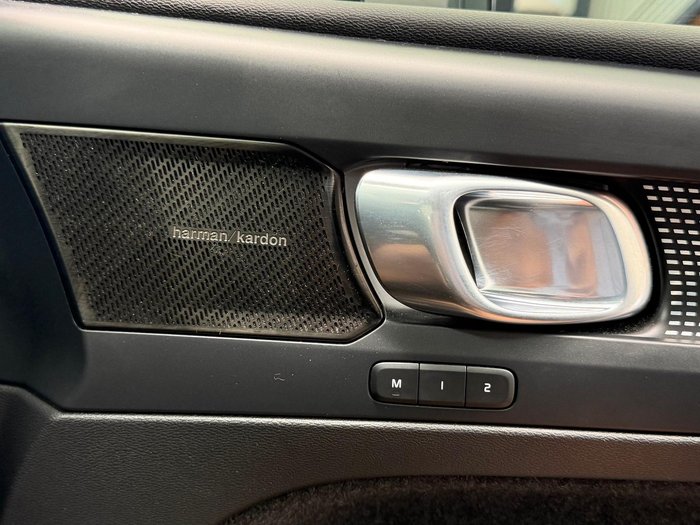 2022 Volvo XC40 T5 R-Design MY22 AWD Onyx Black