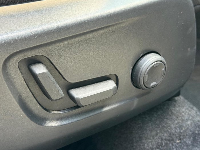 2022 Volvo XC40 T5 R-Design MY22 AWD Onyx Black