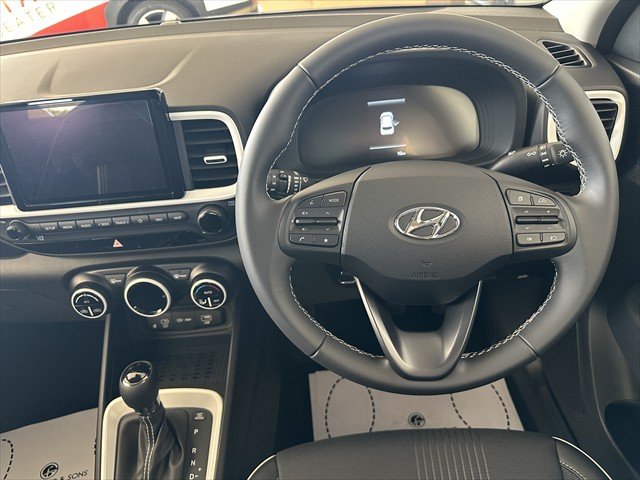 2025 HYUNDAI VENUE