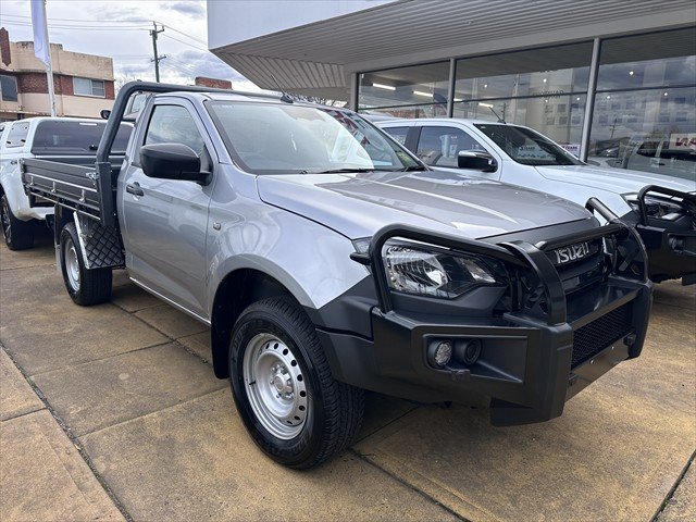 2025 ISUZU D-MAX SX