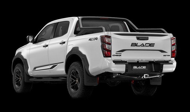 2025 ISUZU D-MAX BLADE