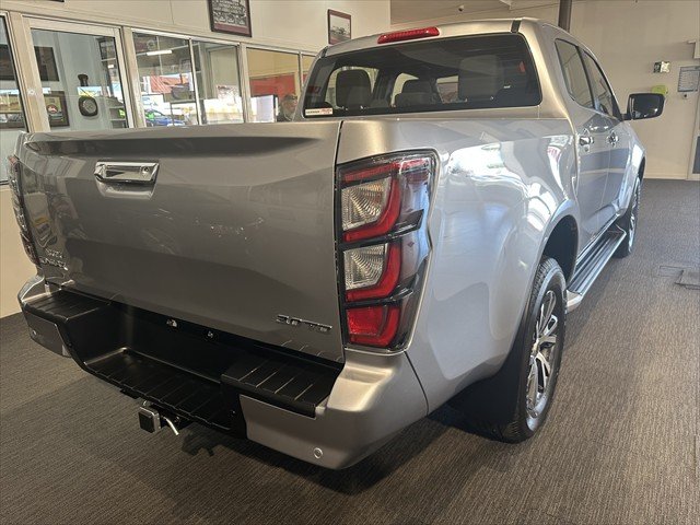 2025 ISUZU D-MAX LS-U