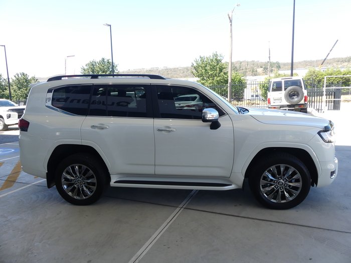 2025 Toyota Landcruiser Wagon Sahara ZX 3.3L Diesel Automatic