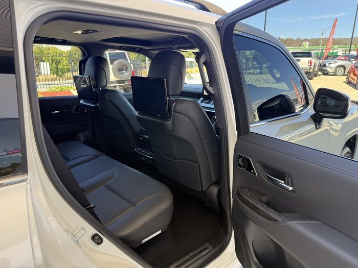 2025 Toyota Landcruiser Wagon Sahara ZX 3.3L Diesel Automatic