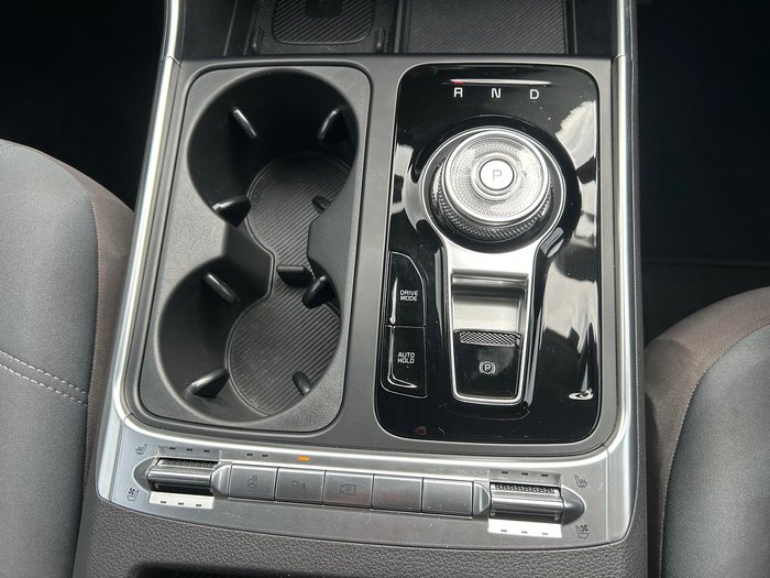 2024 Kia Carnival GT-Line HEV