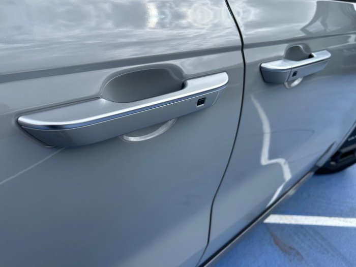 2024 Kia Carnival GT-Line HEV