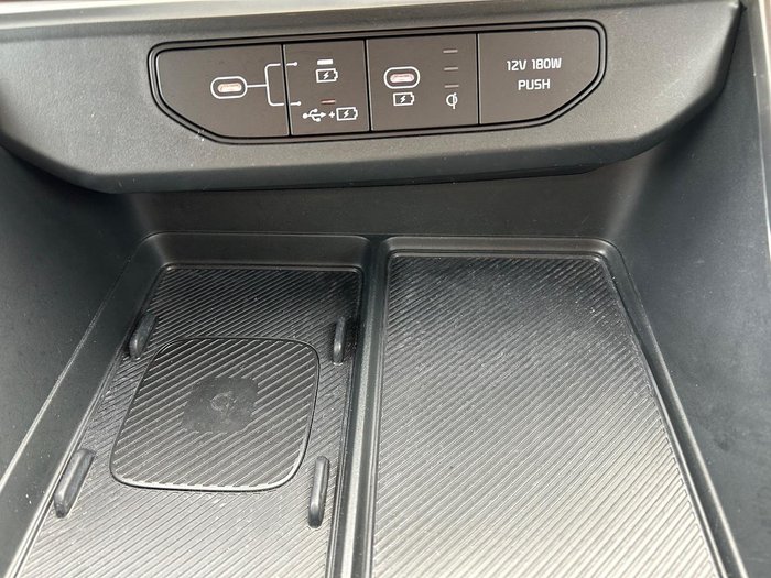 2024 Kia Carnival GT-Line HEV