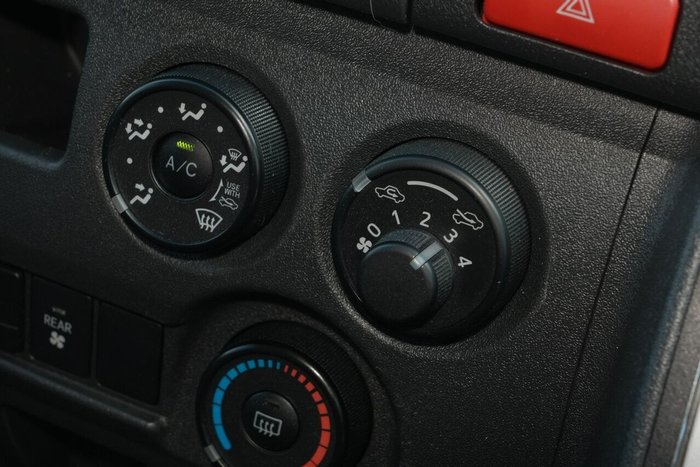 2018 Toyota Hiace Commuter