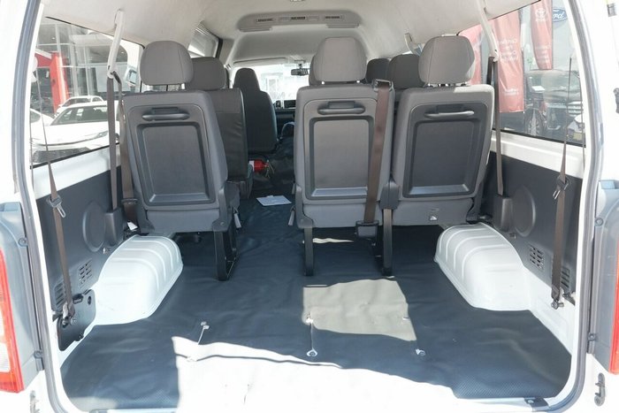 2018 Toyota Hiace Commuter
