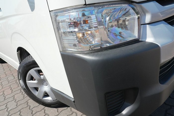 2018 Toyota Hiace Commuter