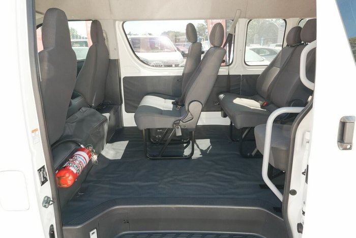 2018 Toyota Hiace Commuter