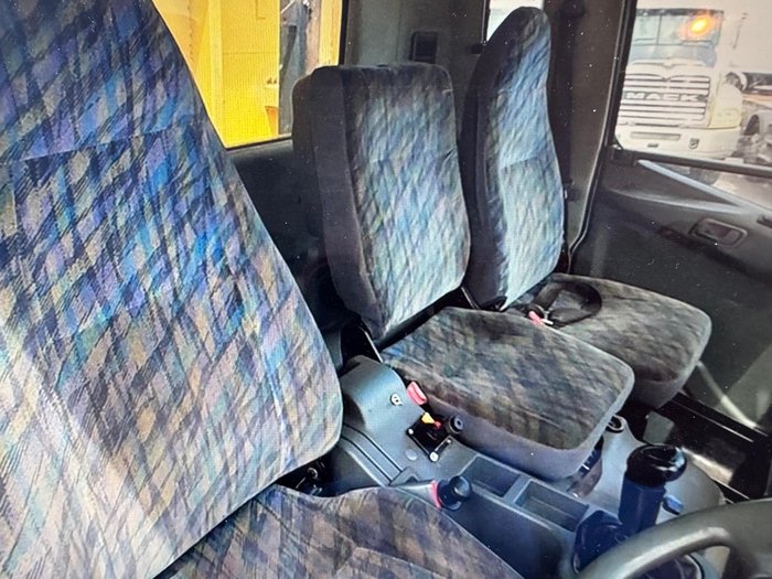 2008 Mitsubishi Fighter FM65FH WHITE