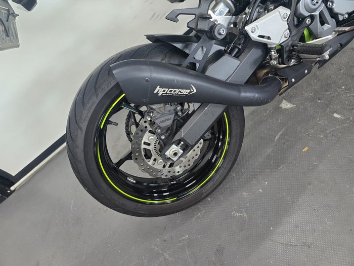 2019 Kawasaki ZR 900 BLACK