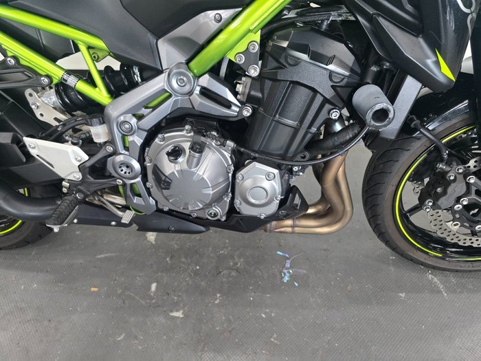 2019 Kawasaki ZR 900 BLACK