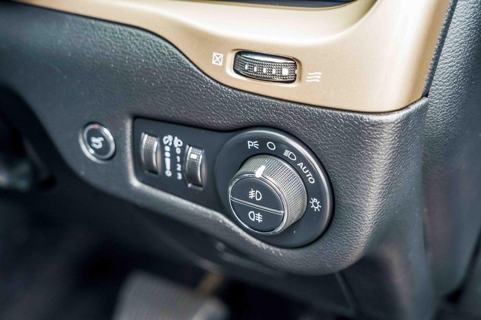 2016 Jeep Cherokee 75th Anniversary