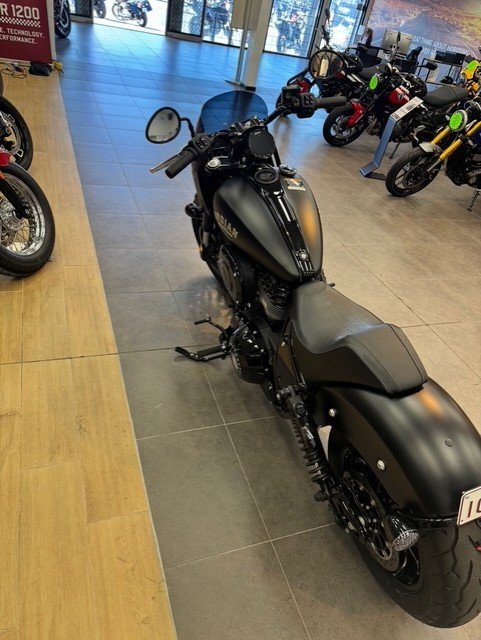 2023 Indian 2023 Indian 1900CC Sport Chief BLACK SMOKE