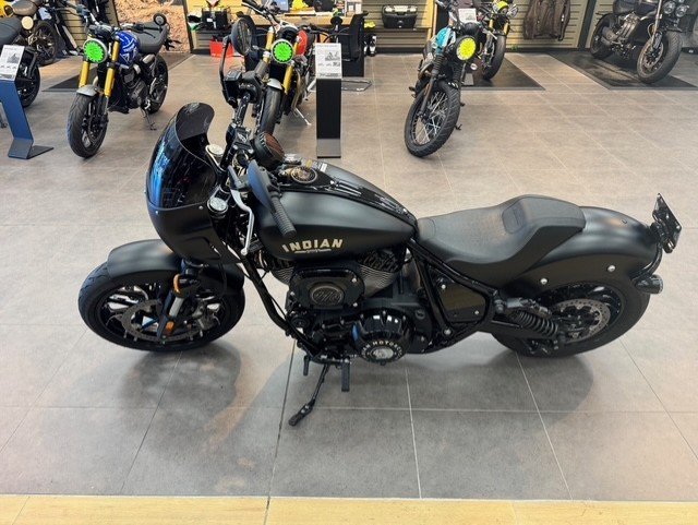 2023 Indian 2023 Indian 1900CC Sport Chief BLACK SMOKE
