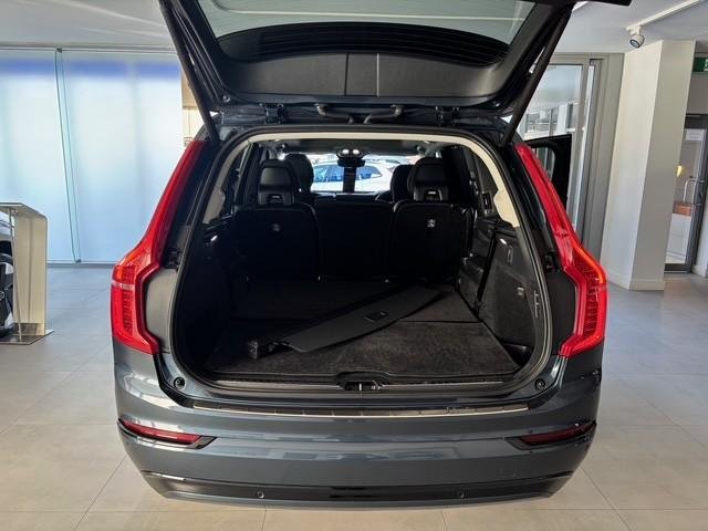 2023 Volvo XC90 Recharge Ultimate T8 Plug-In Hybrid