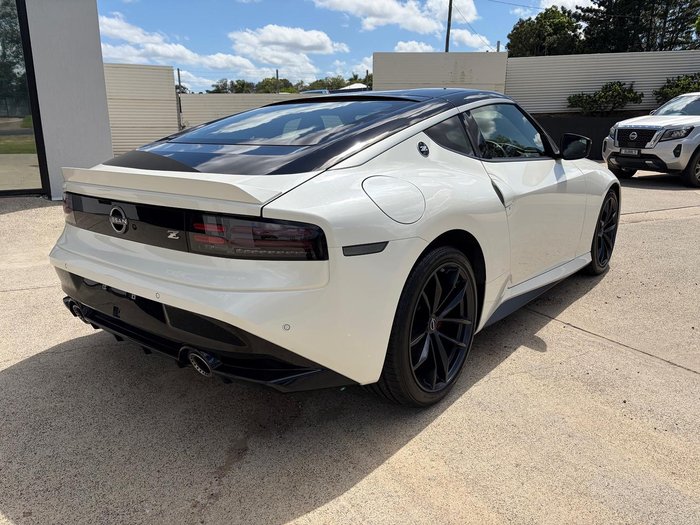 2025 Nissan Z Z34 MY25 Ivory Pearl with Super Black Roof