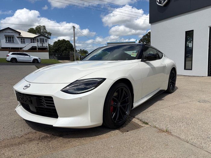 2025 Nissan Z Z34 MY25 Ivory Pearl with Super Black Roof
