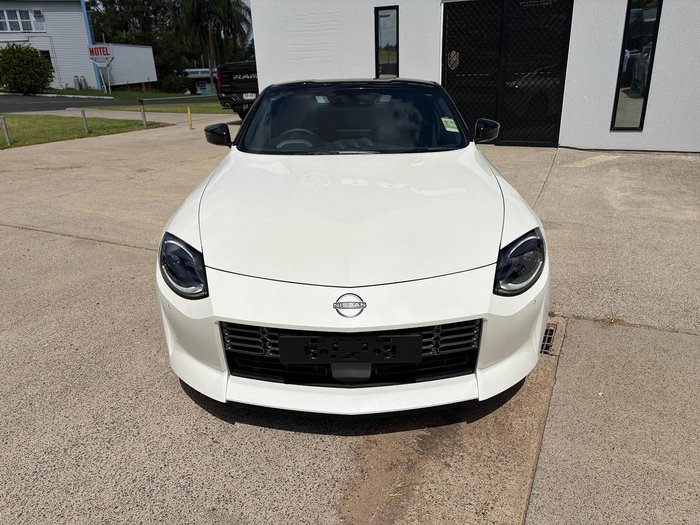 2025 Nissan Z Z34 MY25 Ivory Pearl with Super Black Roof