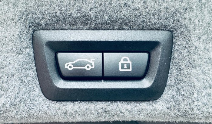 2012 BMW 7 Series 730d F01 MY12.5 Black