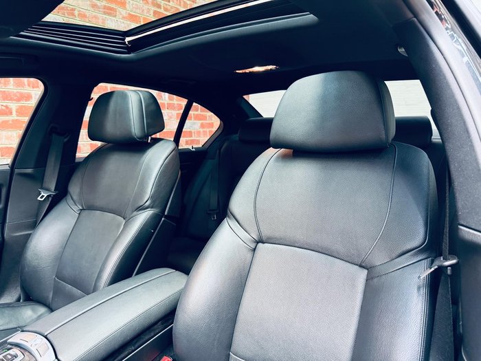 2012 BMW 7 Series 730d F01 MY12.5 Black