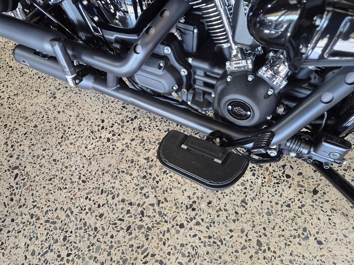 2022 Harley-Davidson Low Rider ST 117 (FXLRST) 