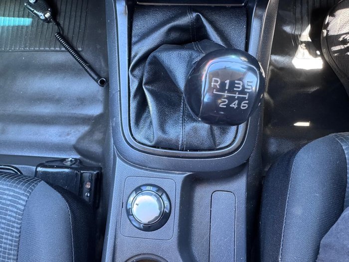 2018 Isuzu D-MAX SX MY17 4X4 Dual Range Splash White