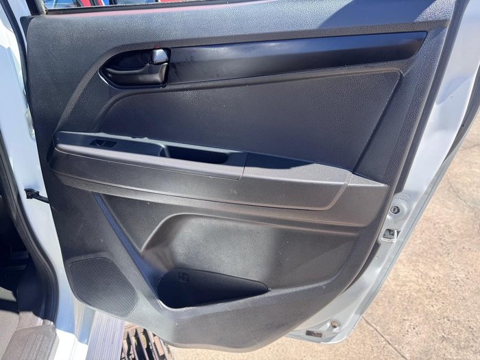 2018 Isuzu D-MAX SX MY17 4X4 Dual Range Splash White