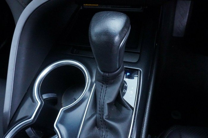 2019 Toyota Camry SL