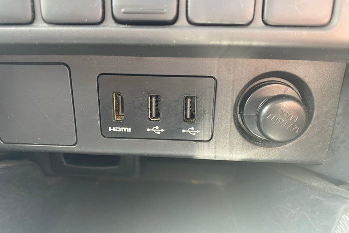 2021 Mitsubishi Triton GLS